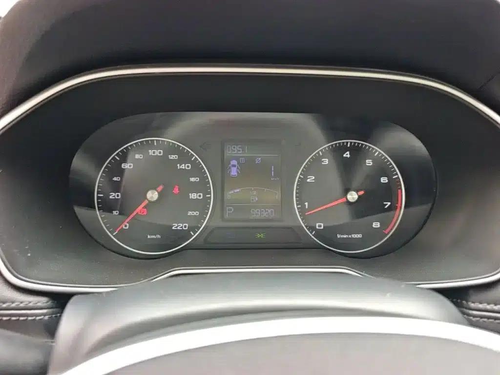 Roewe RX3 2018 1.6L CVT Flagship Edition — миниатюра 12