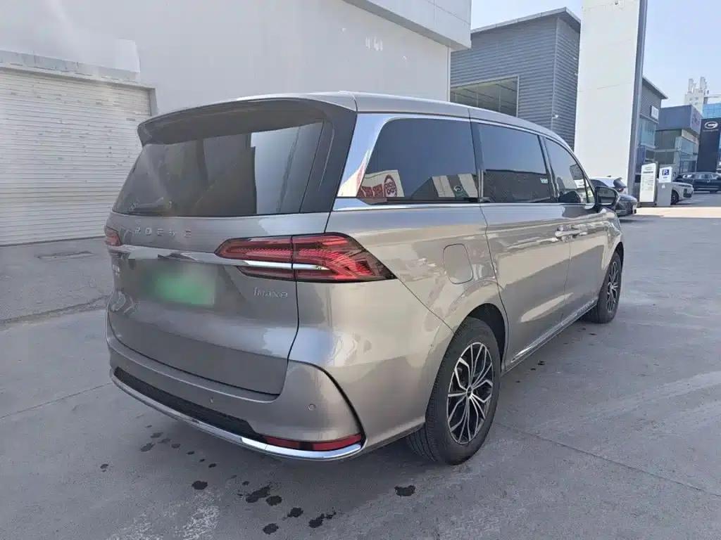 Roewe iMAX8 New Energy 2025 1.5T DMH Luxury Edition — миниатюра 7