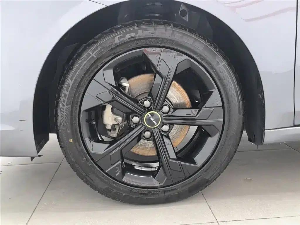 Roewe i6 MAX 2020 300TGI Automatic Cool and Intelligent Driving Edition — миниатюра 17