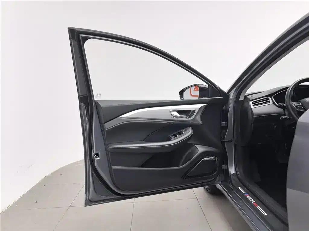 Roewe i6 MAX 2020 300TGI Automatic Cool and Intelligent Driving Edition — миниатюра 8