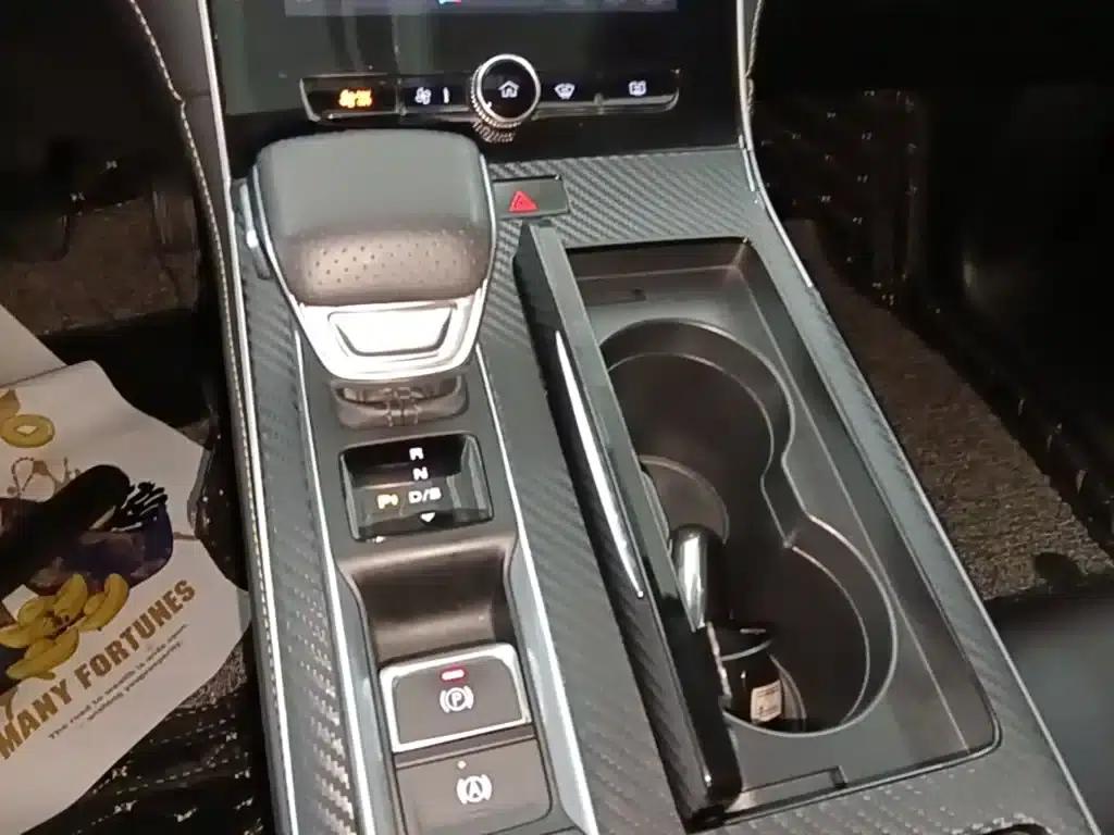 Roewe i6 MAX 2020 300TGI Automatic Cool Edition — миниатюра 14