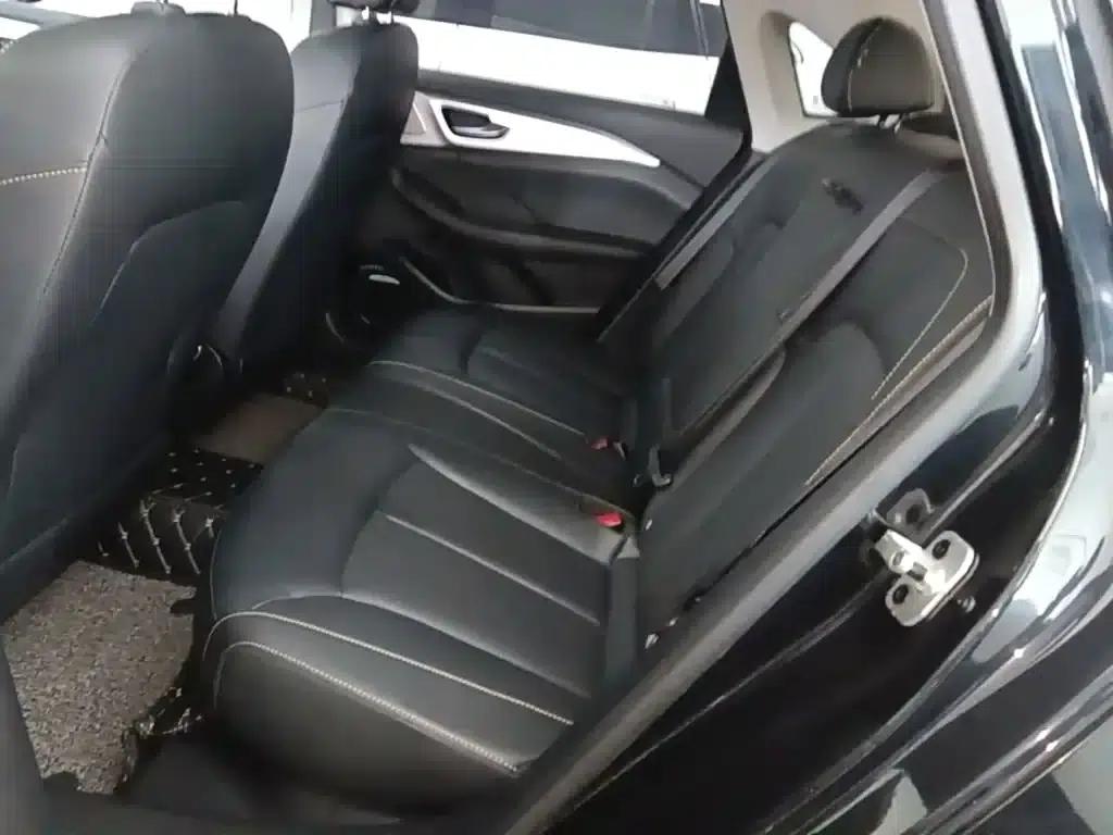 Roewe i6 MAX 2020 300TGI Automatic Cool Edition — миниатюра 17