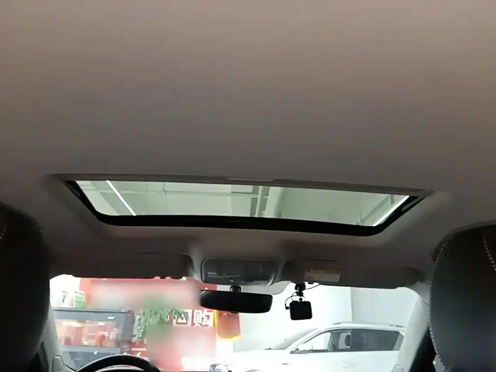 Roewe i6 MAX 2020 300TGI Automatic Cool Edition — миниатюра 18