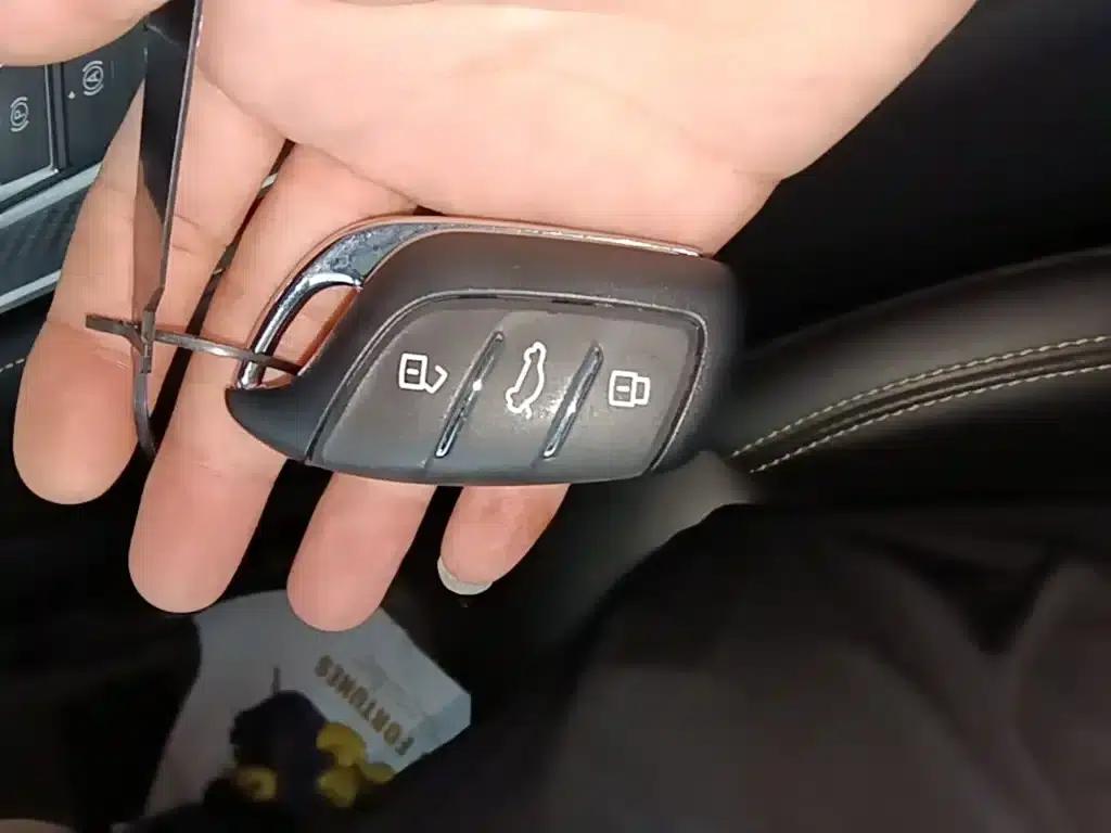 Roewe i6 MAX 2020 300TGI Automatic Cool Edition — миниатюра 9