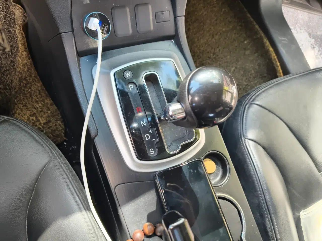 GAC Trumpchi GS5 2013 2.0L Automatic Two-Wheel Drive Light Interior Special Edition — миниатюра 14