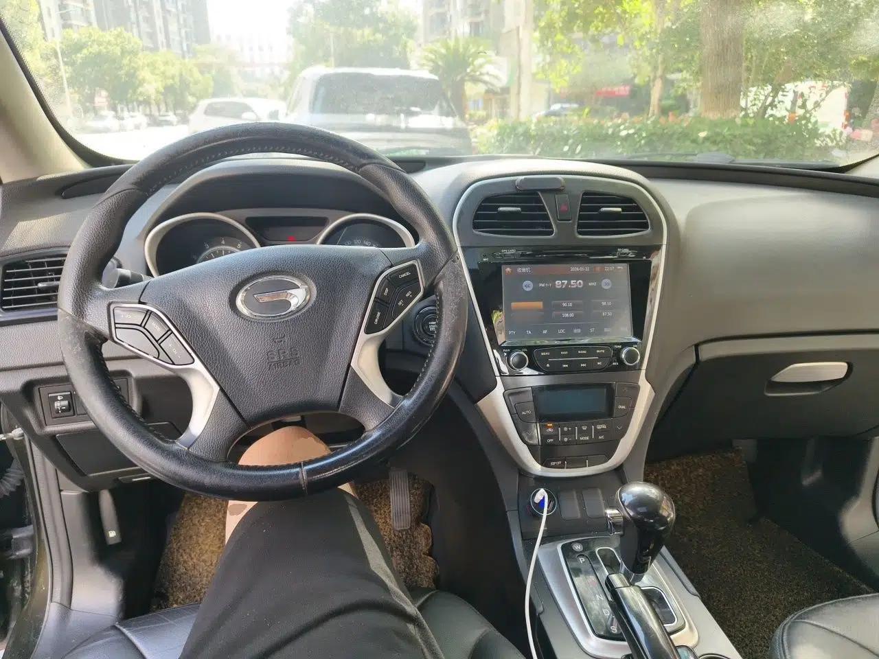 GAC Trumpchi GS5 2013 2.0L Automatic Two-Wheel Drive Light Interior Special Edition — миниатюра 9
