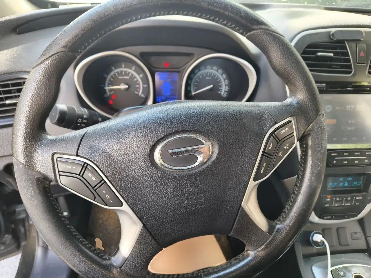 GAC Trumpchi GS5 2013 2.0L Automatic Two-Wheel Drive Light Interior Special Edition — миниатюра 10
