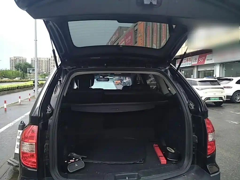 Roewe W5 2014 1.8T 2WD Automatic Shengyu Special Edition — миниатюра 19