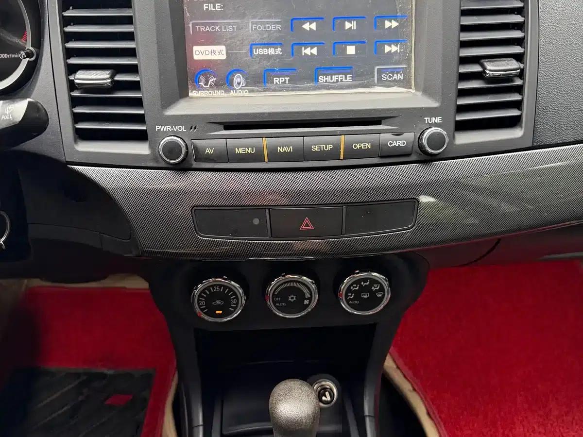 Lancer EX 2012 Lunar New Year Edition 1.8L CVT Comfort — миниатюра 18