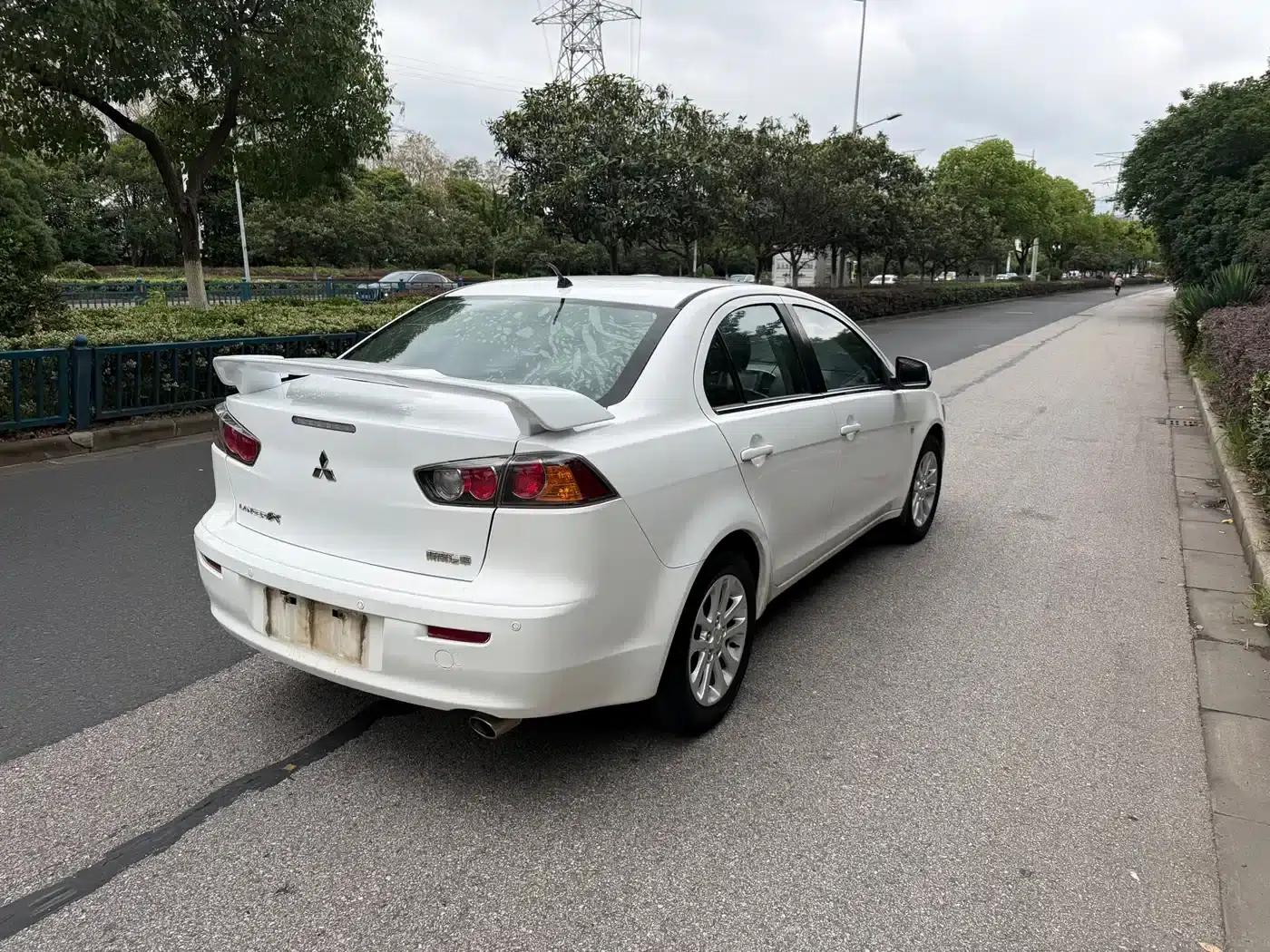 Lancer EX 2012 Lunar New Year Edition 1.8L CVT Comfort — миниатюра 6