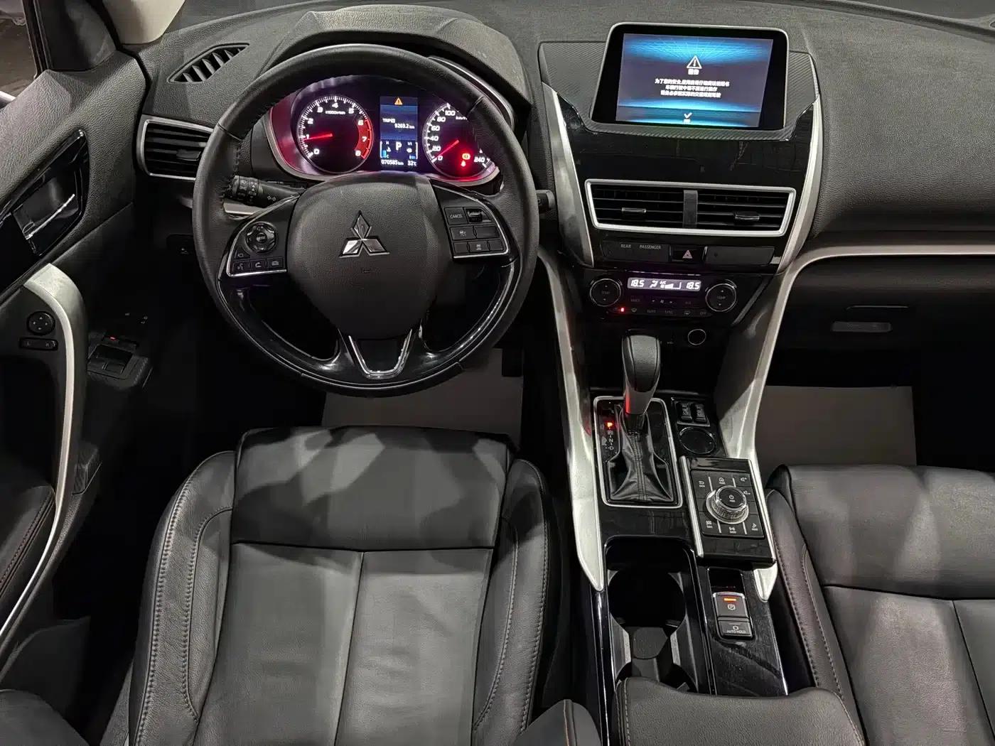 Eclipse Cross 2018 1.5T CVT 2WD Belief Edition — миниатюра 12