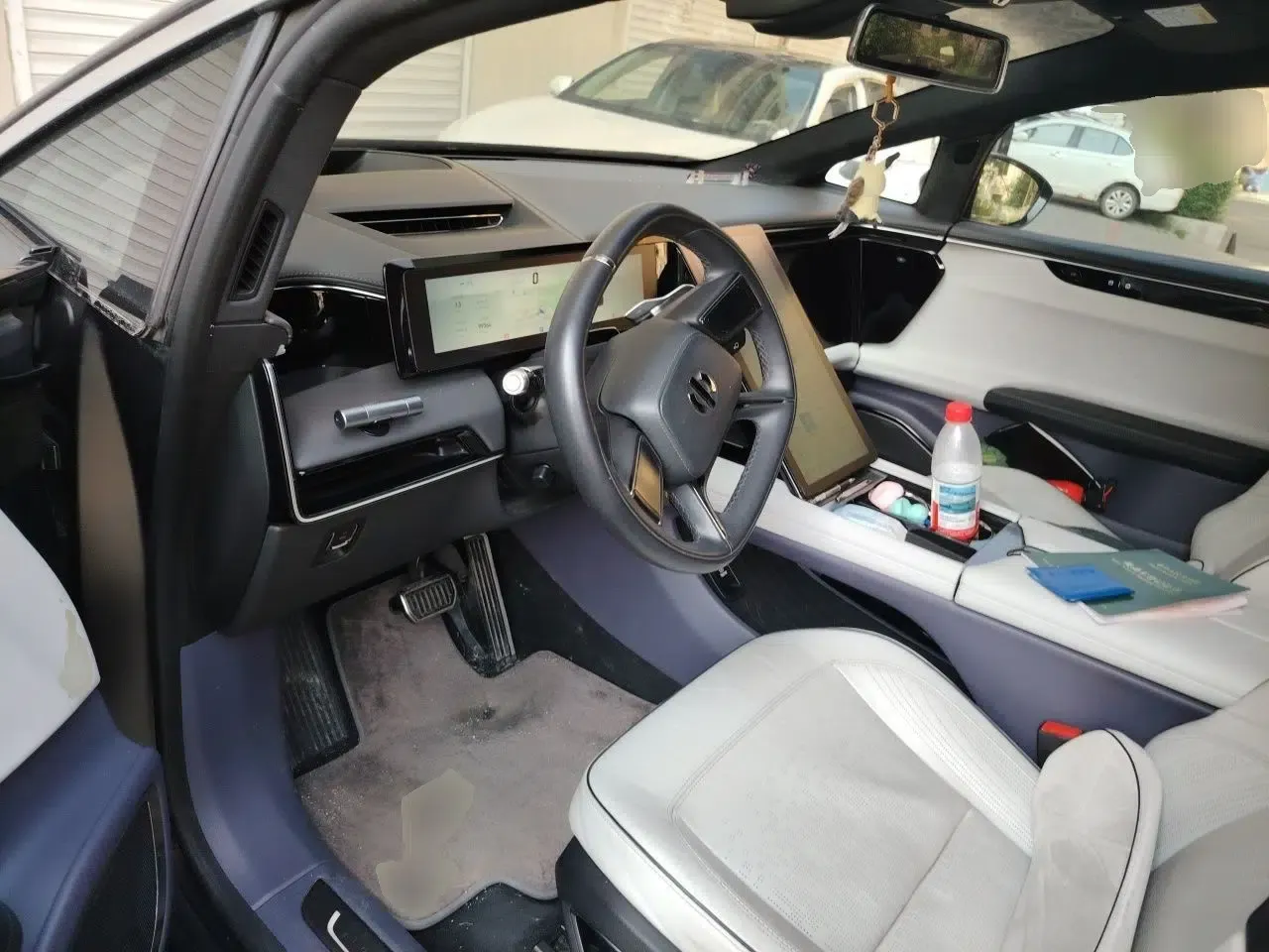 HiPhi X 2021 Founder Edition 4-Seater — миниатюра 16