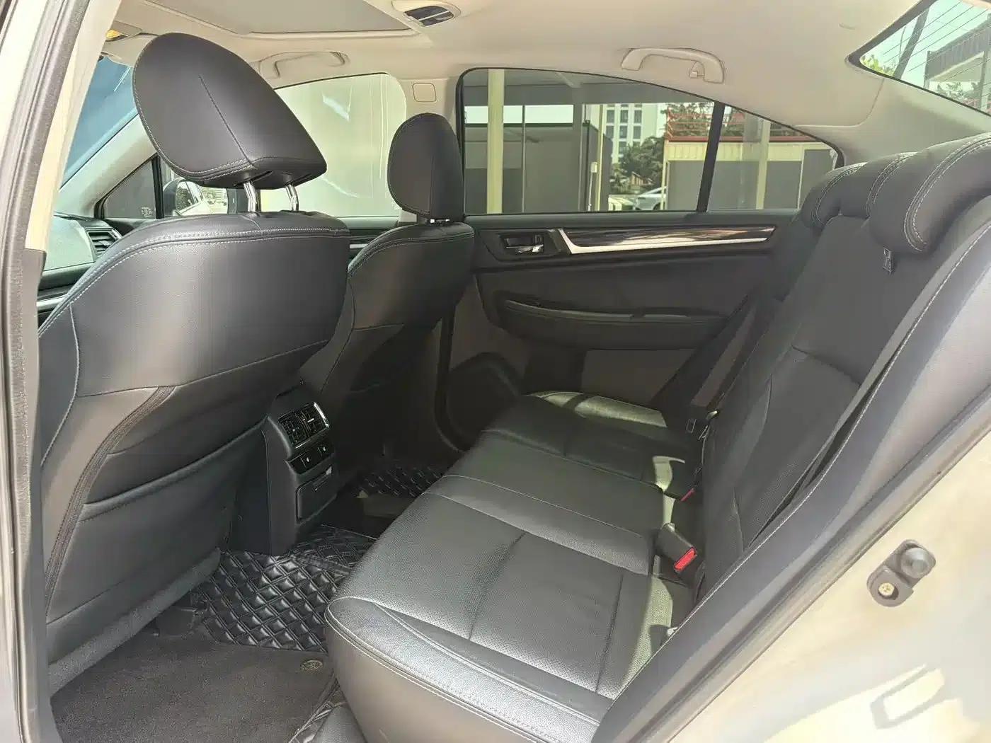 Legacy 2017 2.5i AWD Glory Edition — миниатюра 9