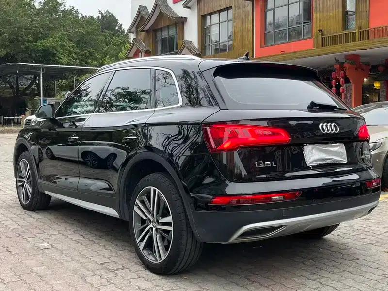 Audi Q5L 2020 45 TFSI Premium Elegance Edition — миниатюра 4