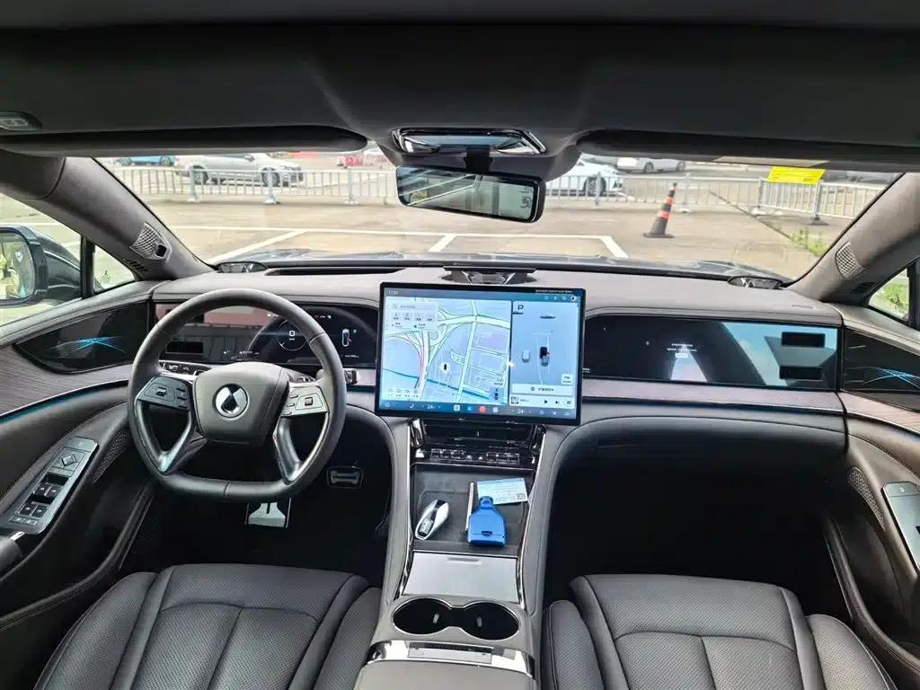 Denza Z9 2024 Model 1100km AWD Max Edition — миниатюра 4