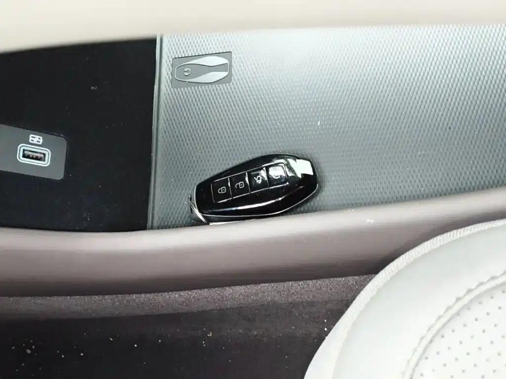 Denza N9 2025 Flagship Edition — миниатюра 9