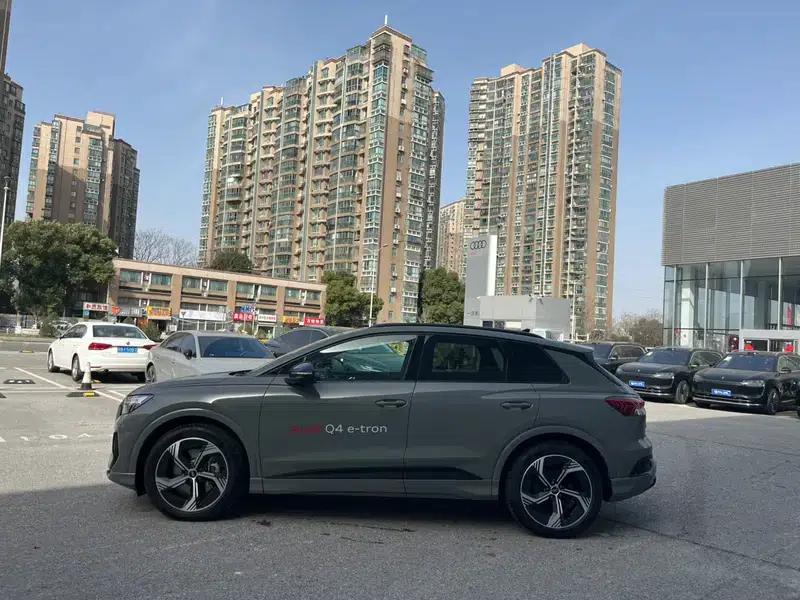 Audi Q4 e-tron 2024 Model 40 e-tron Trailblazer — миниатюра 3