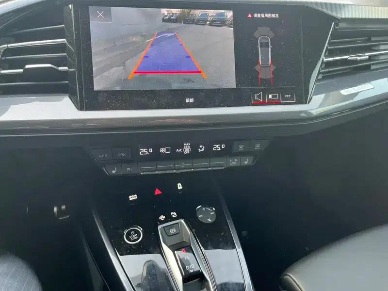 Audi Q4 e-tron 2024 Model 40 e-tron Trailblazer — миниатюра 7