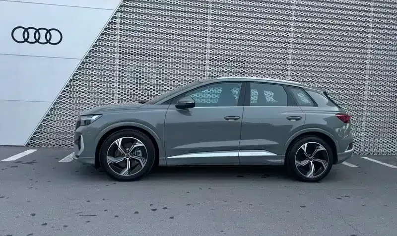 2024 Audi Q4 e-tron 50 e-tron quattro Trailblazer Night Edition — миниатюра 3