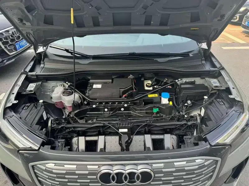 2024 Audi Q4 e-tron 50 e-tron quattro Trailblazer Night Edition — миниатюра 9