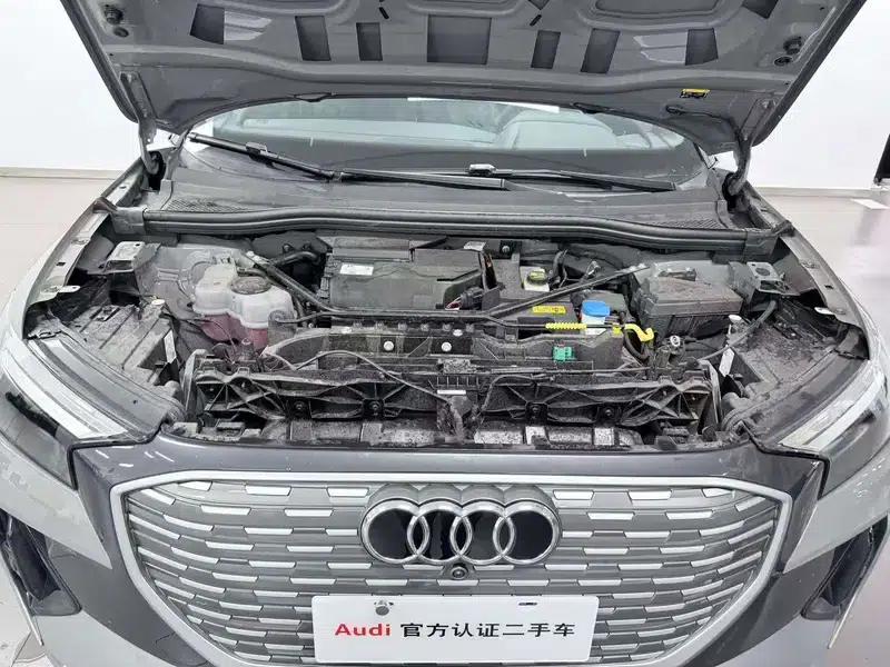 Audi Q4 e-tron 2024 Model 40 e-tron Trailblazer — миниатюра 6