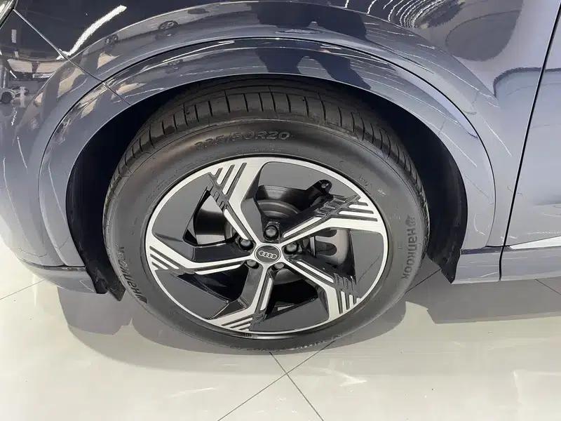 Audi Q4 e-tron 2024 Model 40 e-tron Trailblazer — миниатюра 6