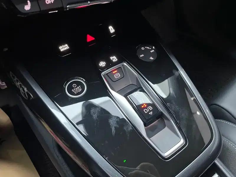 Audi Q4 e-tron 2024 Model 40 e-tron Trailblazer — миниатюра 8
