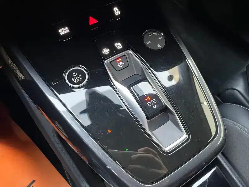 Audi Q4 e-tron 2024 Model 40 e-tron Trailblazer — миниатюра 10