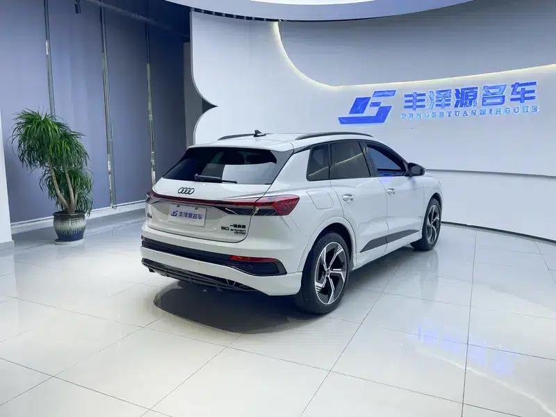 2024 Audi Q4 e-tron 50 e-tron quattro Trailblazer Night Edition — миниатюра 5