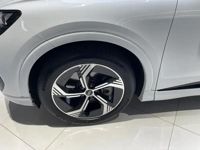 2024 Audi Q4 e-tron 50 e-tron quattro Trailblazer Night Edition — миниатюра 6