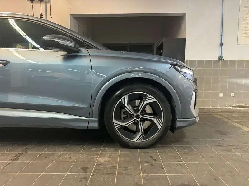 2022 Audi Q4 e-tron 50 e-tron quattro — миниатюра 9