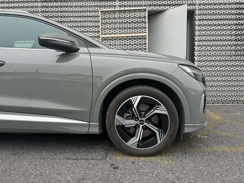 Audi Q4 e-tron 2022 Model 40 e-tron Trailblazer — миниатюра 11