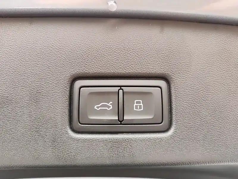 Audi Q4 e-tron 2023 50 e-tron quattro Premium Edition — миниатюра 25
