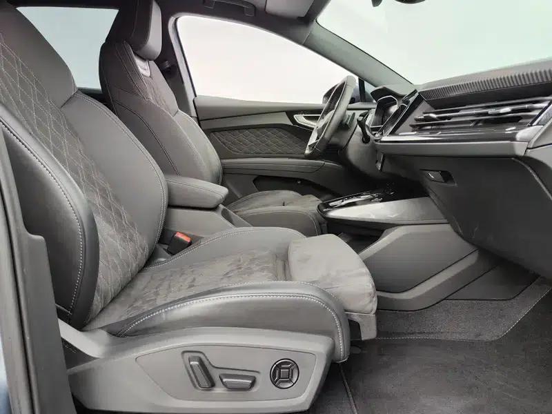 Audi Q4 e-tron 2023 50 e-tron quattro Premium Edition — миниатюра 28