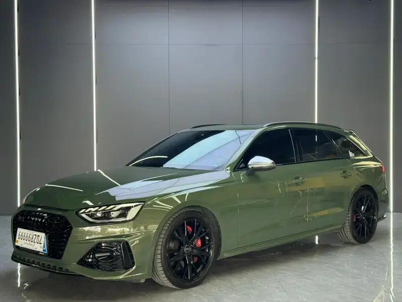 2023 Audi S4 Avant 3.0TFSI — миниатюра 1