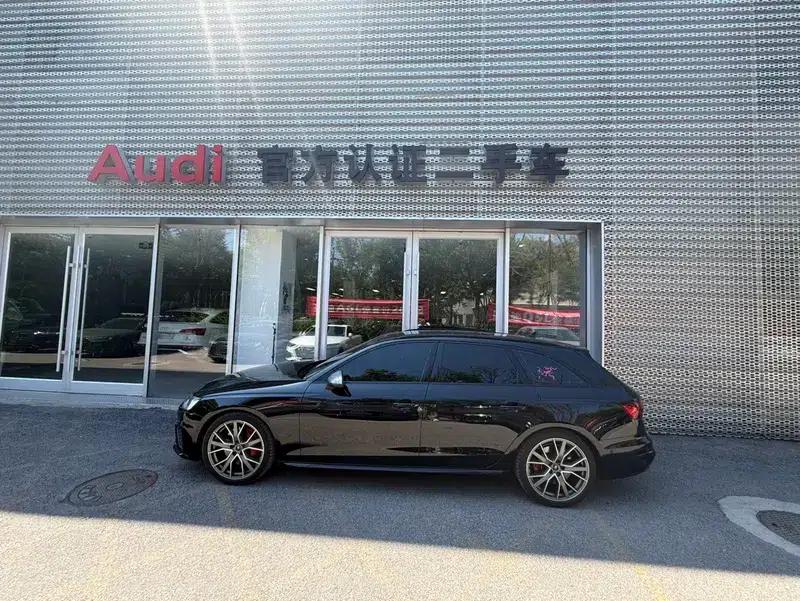 2024 Audi S4 Avant 3.0TFSI — миниатюра 4