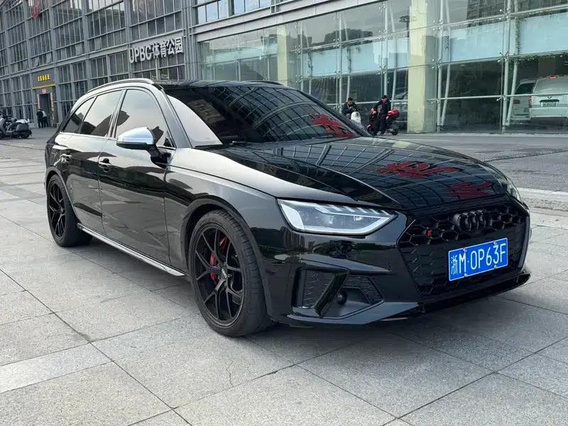 2024 Audi S4 Avant 3.0TFSI — миниатюра 3