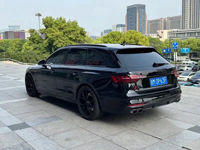 2024 Audi S4 Avant 3.0TFSI — миниатюра 5