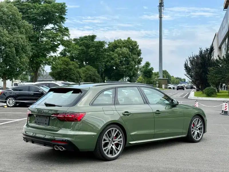 2023 Audi S4 Avant 3.0TFSI — миниатюра 4