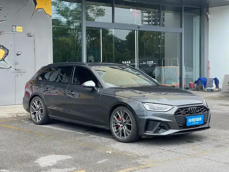 2024 Audi S4 Avant 3.0TFSI — миниатюра 3
