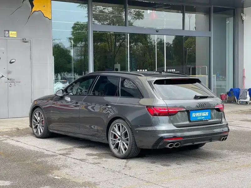 2024 Audi S4 Avant 3.0TFSI — миниатюра 5
