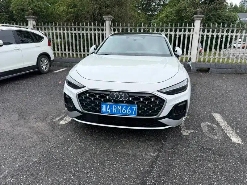 Audi A5L 2026 2.0T Qiankun Smart Driving Edition — миниатюра 2