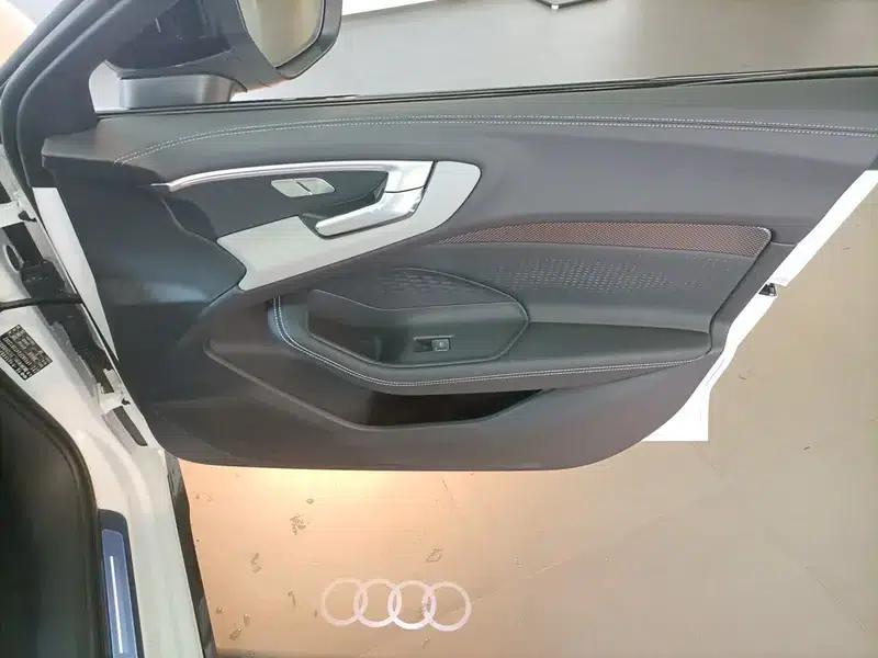 Audi A5L 2026 2.0T Sport Plus — миниатюра 9