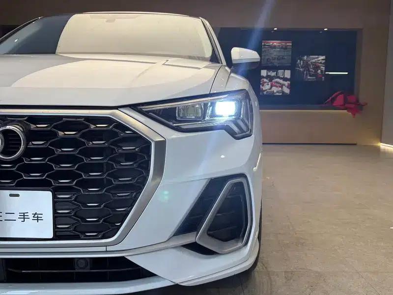 Audi Q3 Sportback 2020 40 TFSI Fashion Edition — миниатюра 6