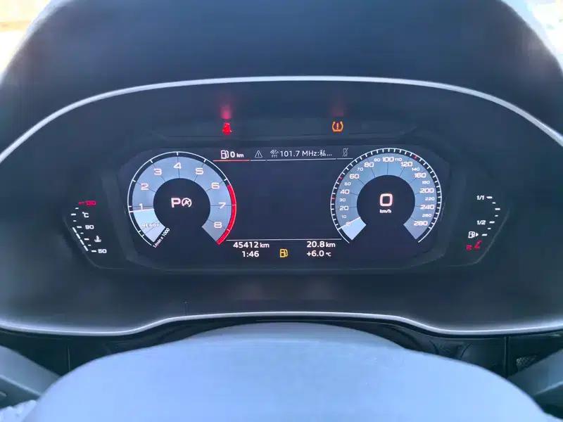 Audi Q3 Sportback 2020 40 TFSI Fashion Edition — миниатюра 9