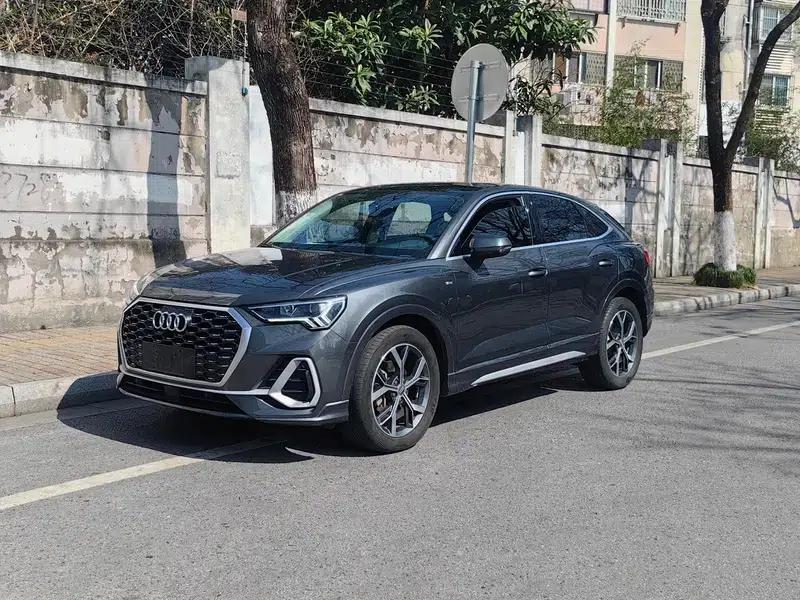 Audi Q3 Sportback 2020 40 TFSI Fashion Edition — миниатюра 1