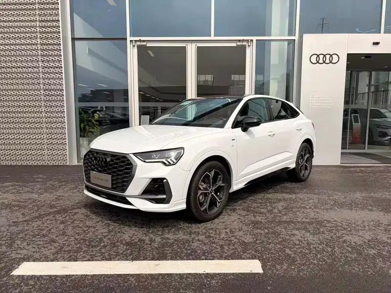 Audi Q3 Sportback 2024 40 TFSI Fashion Edition — миниатюра 1