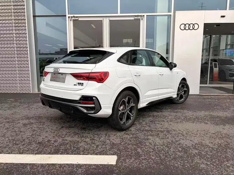 Audi Q3 Sportback 2024 40 TFSI Fashion Edition — миниатюра 5