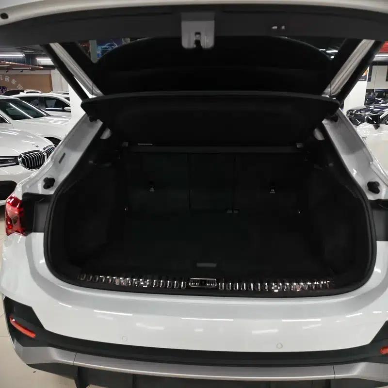 Audi Q3 Sportback 2020 40 TFSI Fashion Edition — миниатюра 17