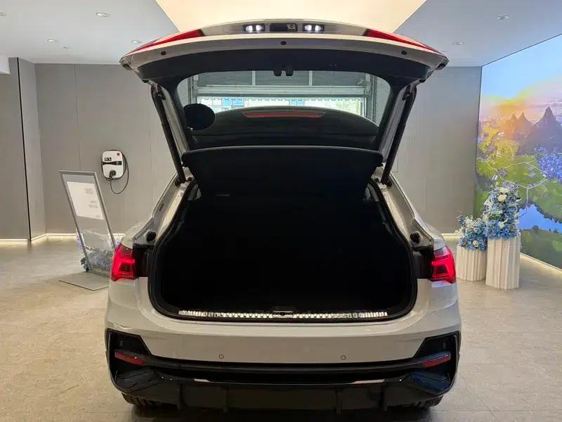 Audi Q3 Sportback 2023 35 TFSI Progressive (1.5T) — миниатюра 13